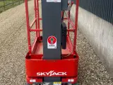 Skyjack SJ12 Takeuchi TB145 - 3