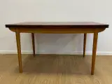 Teak Spisebord med sarg og understel i Eg. - 3