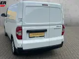 Maxus e-Deliver 3 50 Cargo Van SWB - 4