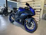 Yamaha YZF R7 - 2