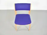 Farstrup konference-/mødestol i bøg med lilla polster - 5