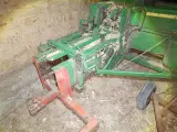 John Deere 346 presser - 4