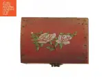 Firkantet trææske med blomsterdekoration (str. 14,5 x 10 x 9 cm) - 2