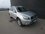 Toyota RAV4 2,2 D-4D D-CAT T3 4x4 176HK 5d 6g - 2