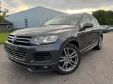 VW Touareg 4,2 V8 TDi R-line aut. 4Motion BMT Van - 2