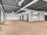 Eksklusivt kontorlejemål med rå detaljer - 4