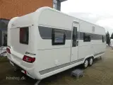 2023 - Hobby Excellent Edition 650 KMFe   Stor rummelig familievogn med 3 køjer fra Hinshøj Caravan - 4
