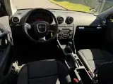 Audi A3 2,0 FSi Ambiente - 5