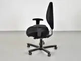 Efg kontorstol med sort polster og armlæn - 2