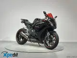 Honda CBR 1000 RR Fireblade - 4