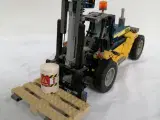 LEGO Technic Stor gaffeltruck - 2