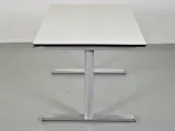 Hæve-/sænkebord med hvid plade, 120 cm. - 2