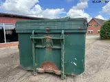 - - - Korn container - 2