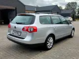 2008 PASSAT 1.9 TDI Blue Motion / 19,3km/L  - 2