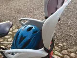 Cykelstol og hjelm
