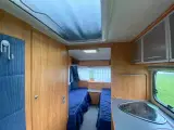 2006  Adria adora  472  enkelt seng  - 4