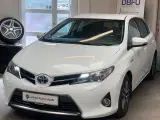 Toyota Auris 1,8 Hybrid H2 Premium CVT - 3