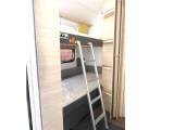 2023 - Fendt Apero 495 SKM   Fendt med tværvendt dobbeltseng og Køjer fra Hinshøj Caravan A/S - 2