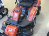 Husqvarna R 216T AWD