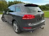 VW Touareg 4,2 V8 TDi R-line aut. 4Motion BMT Van - 4