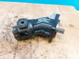 Case IH 7010 Hydrostat motor 87310111 - 5