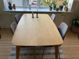 Spisebord med 4 stole fra Jysk 