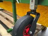 Thyregod TK 2800 med nylon børster og hydraulisk sving. brede 2800 og feje brede 2500 - 4