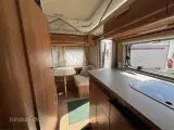 2014 - Eriba Touring Triton 430 GT   Lækker rejsevogn med fast dobbeltseng fra Hinshøj Caravan - 5