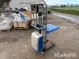 Elektrisk mini stabler NH Handling EPS 0415 - 4