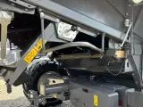 Massey Ferguson 7370 BETA. Gårdmaskine med kun 1080 motortimer. Med 22fod powerflov skærebord - 3