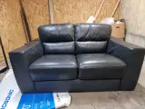 Sort læder sofa