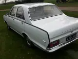 vauxhall victor 101 - 4