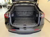 Tesla Model Y  Long Range AWD - 5