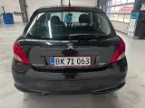 Peugeot 207 1,4 HDi 70 Active - 5