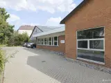 Lejemålene er beliggende i denne flerbrugerejendom som er velegnet til både lager og kontor. - 4