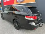 Toyota Avensis 2,2 D-CAT 177 T4 stc. - 2
