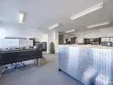 361 kvm. lager/montage med kontor. Lige ved E20. - 3