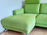 Tre personers limegrøn sofa med chaiselong - 2