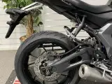 Yamaha R7 Midnight Black - 3