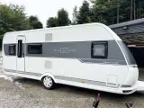 2017 - Hobby Excellent 560 KMFe   Franskseng-Køjer-Gulvtemp.-Mover-Telt - 2