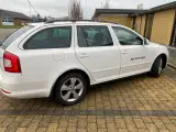 Skoda Octavia 1,6 TDi 105 Elegance - 3