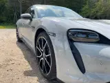 Porsche Taycan  Sport Turismo - 3