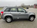 SUZUKI GRAND VITARA II 2,0 4x4. kun 72.000km - 3