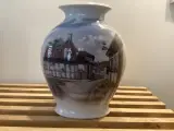 Royal Copenhagen vase, HC Andersens barndomshjem