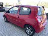 Renault Twingo 1,5 DCI Authentique 75HK 3d - 2