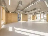 Erhvervslejemål på 1.217 m² med stueplan egnet til retail showroom eller kontor - 5