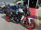 Yamaha MT-09 - 2