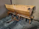 - - - Sandudlægger 2 meter - 3