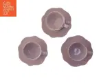 Stel med polkaprikker (str. 4 kopper. ø. 10 cm. længde. 7 cm. 3 tallerkner. ø. 18 cm) - 3