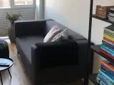 Flot sofa sælges - står som ny